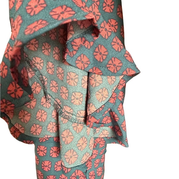 Floral Blue and Pink Women's Top size XL - Picture 7 of 12